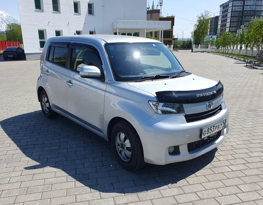 TOYOTA BB