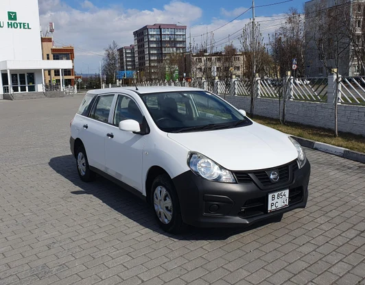 NISSAN AD